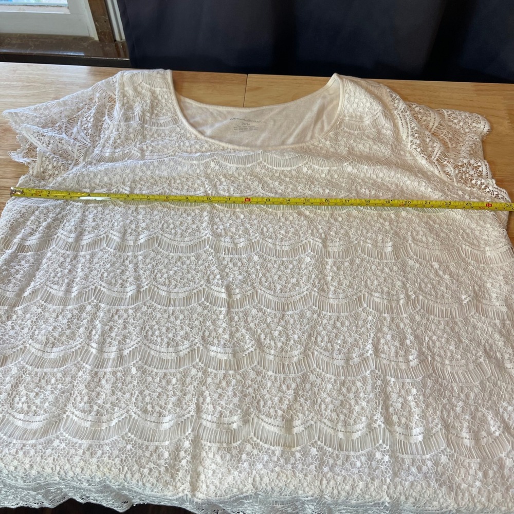 Lane Bryant Cream Scalloped Lace Front Short Sleeve Top Plus Size 22/24 - Picture 6 of 7